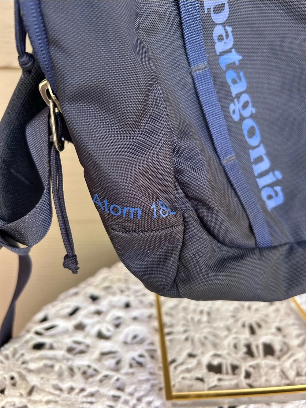 Patagonia Atom Pack 18L in Navy Blue